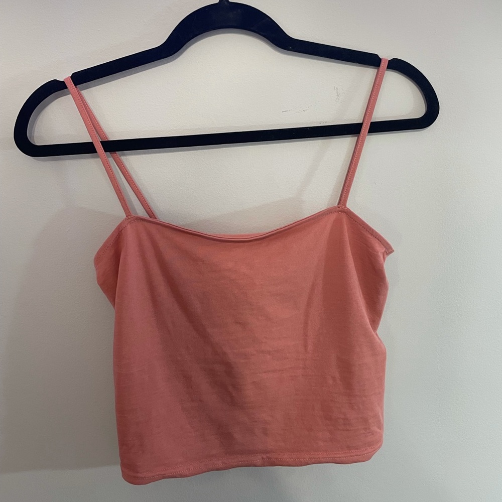 Super cute pink tank top! H&M Size: SMALL.